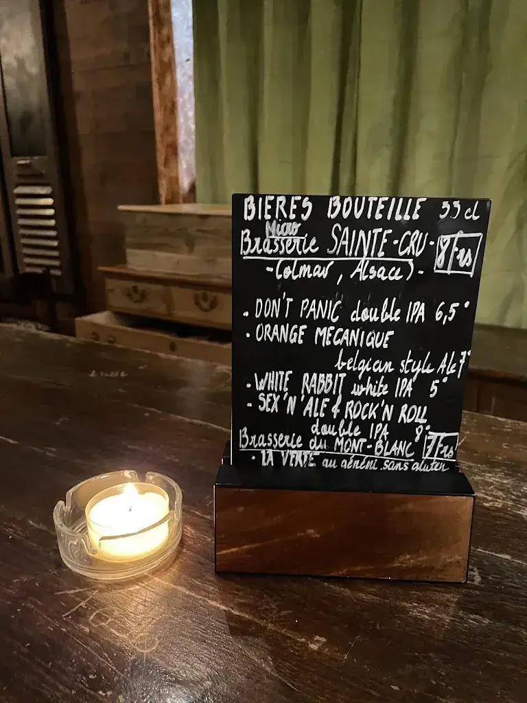 Till_A'PIC - Bar-Bistrot & Petite Restauration_Champéry_review