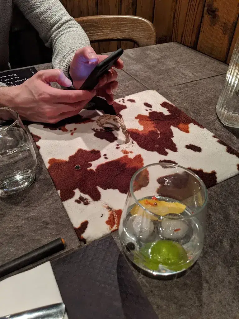 Menu_Le Farinet Restaurant-Pub-Dancing à Champery_Champéry_immagine_8