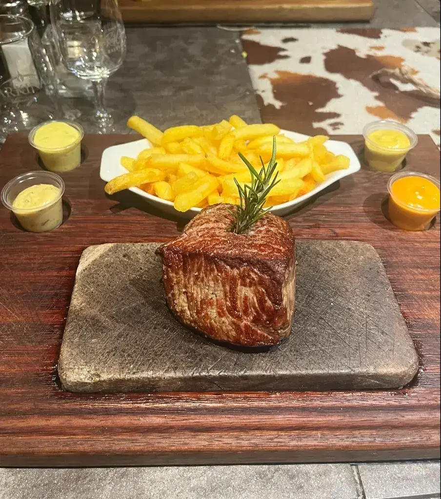 Menu_Le Farinet Restaurant-Pub-Dancing à Champery_Champéry_immagine_9