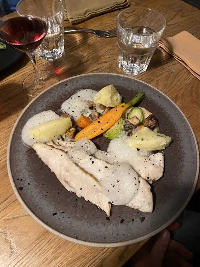 Nick Pearson_At'Home_Champéry_review