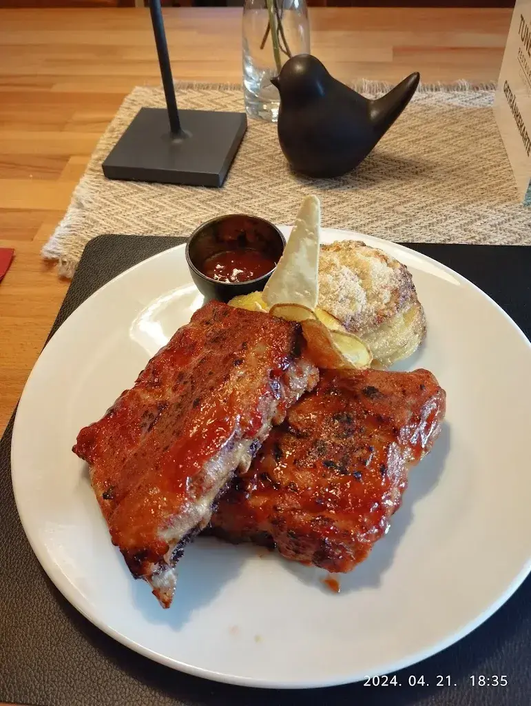 Menu_Restaurant Camping Tunetsch_Mörel-Filet_image_2