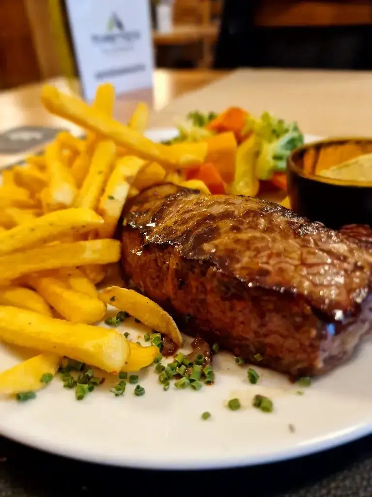 Menu_Restaurant Camping Tunetsch_Mörel-Filet_image_3