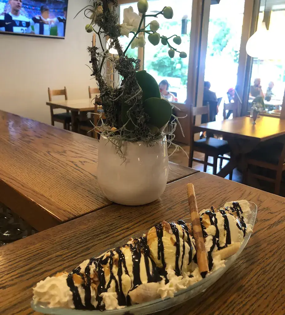 Menu_Restaurant Camping Tunetsch_Mörel-Filet_image_7