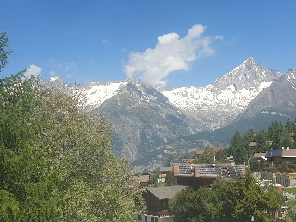 Ian Nash_Restaurant Bar Bärghüsli GmbH_Bürchen_recensione