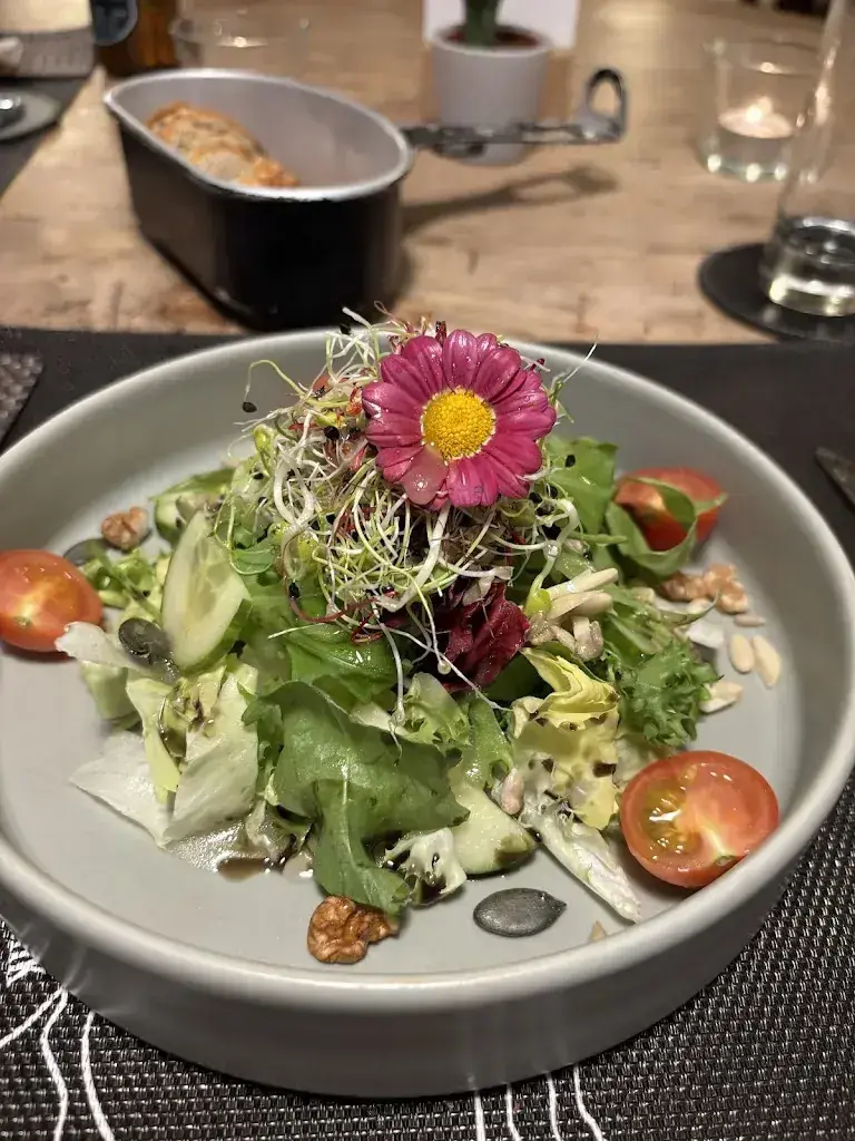 Philipp St_Restaurant Lauber_St. German_review