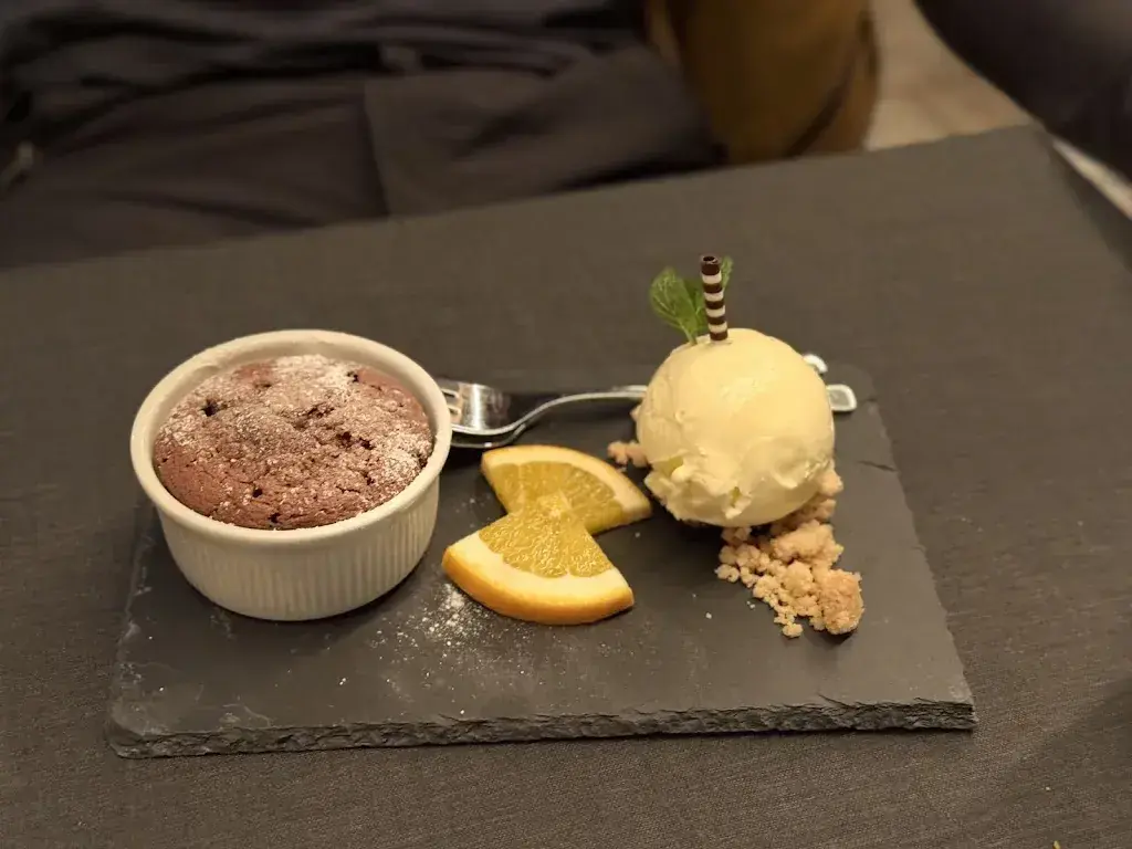 Fan Zhang_Restaurant Danys_Riederalp_review