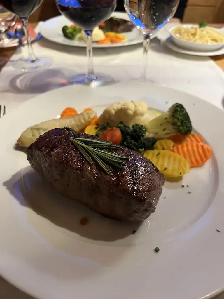 Traveler Around the World_Hotel Restaurant Silbersand, Meienhofer Brigitta_Riederalp_avis