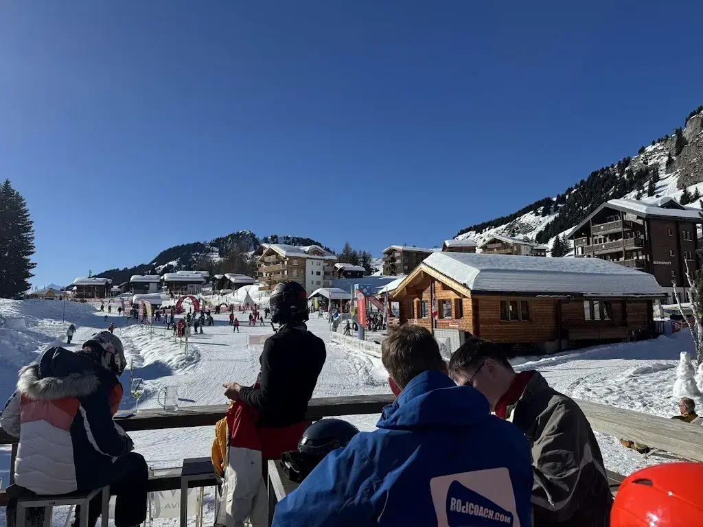 Abdel Azziz Qaasim Illi_VIVA-Bar_Riederalp_review