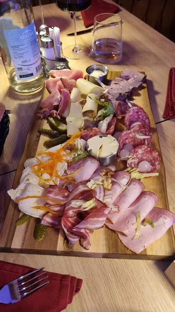 Lukas Gysi_Restaurant Castello_Bettmeralp_review