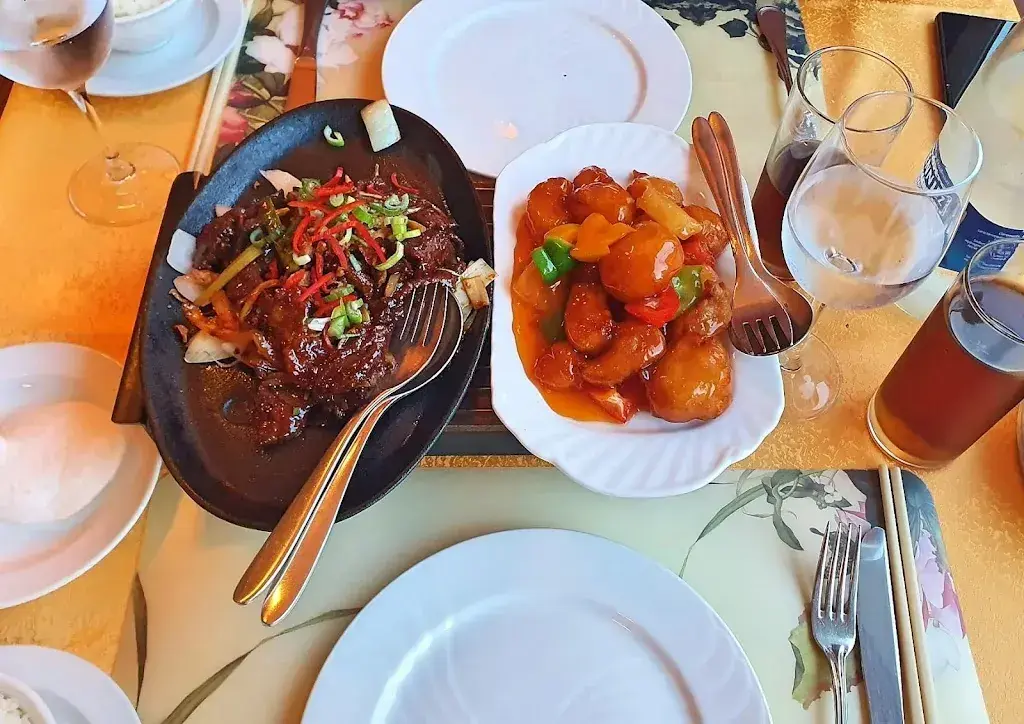 Philipp Borchhardt_Lau's Kitchen_Massongex_avis