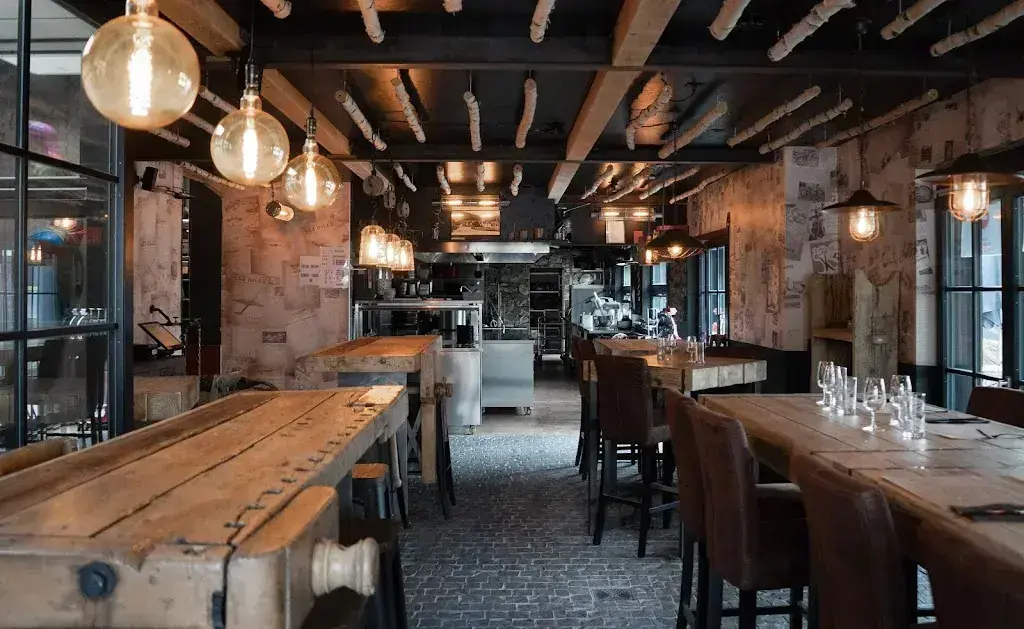 Brasserie L'indus restaurant à Moutier