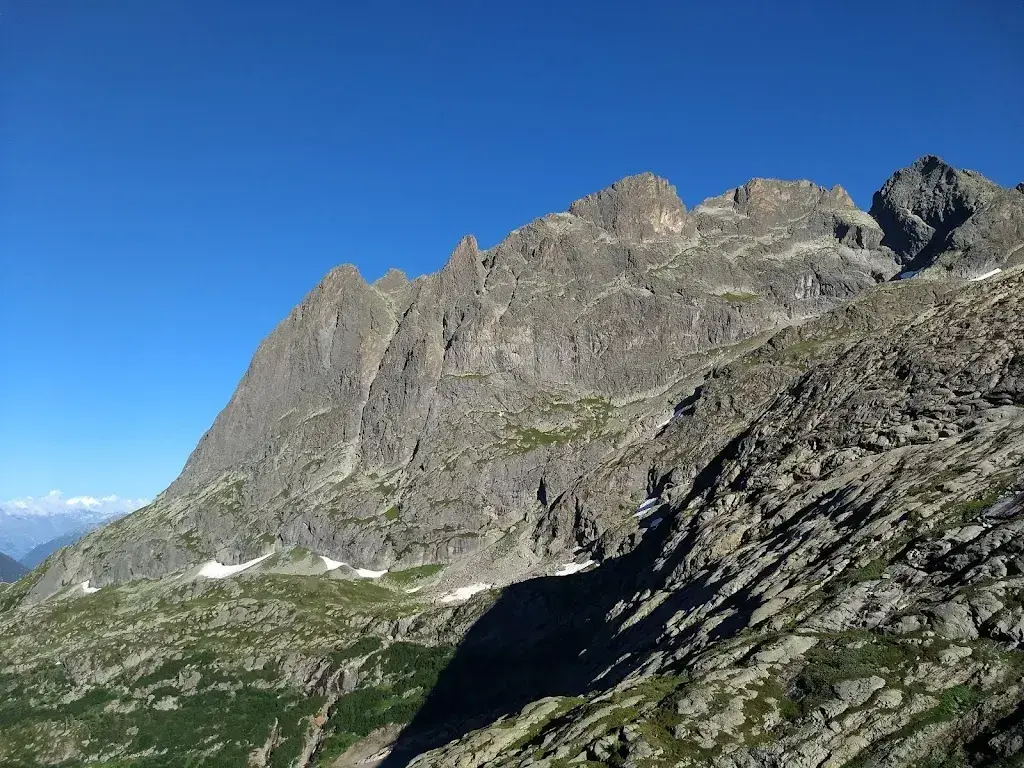 Dario Guarino_Cabane Du Vieux Emosson_Finhaut_review