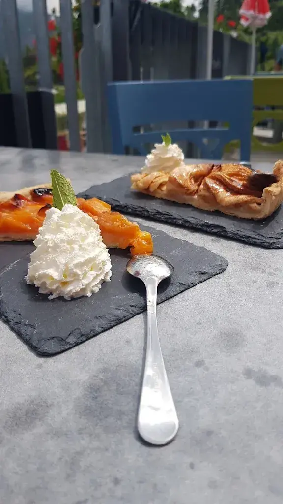 Sophie Ramos_VerticAlp Café_Finhaut_review