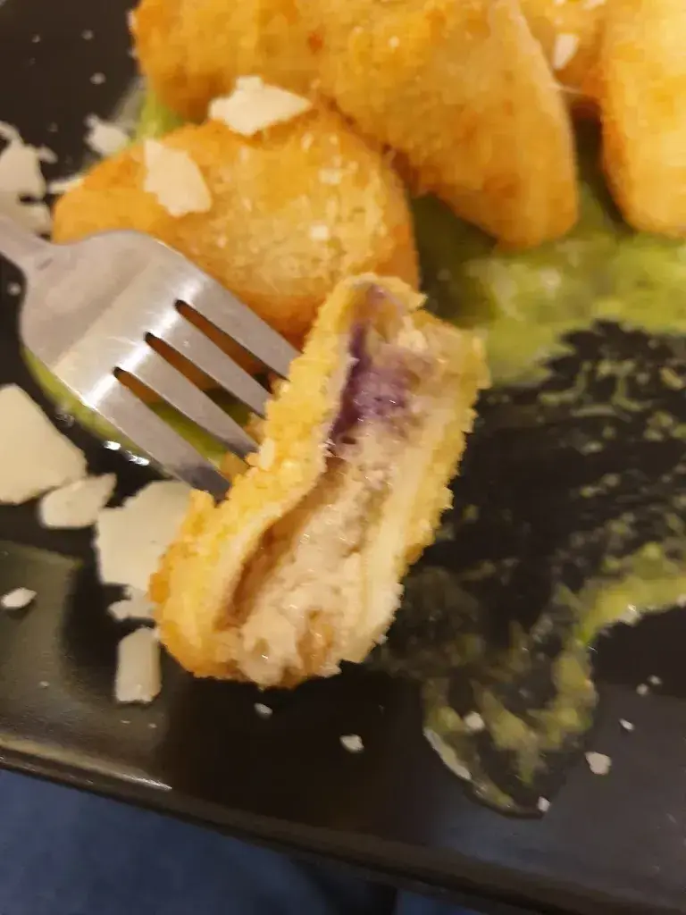 Annick Nicollier_Café - Restaurant Le Salentin à Evionnaz_Evionnaz_recensione