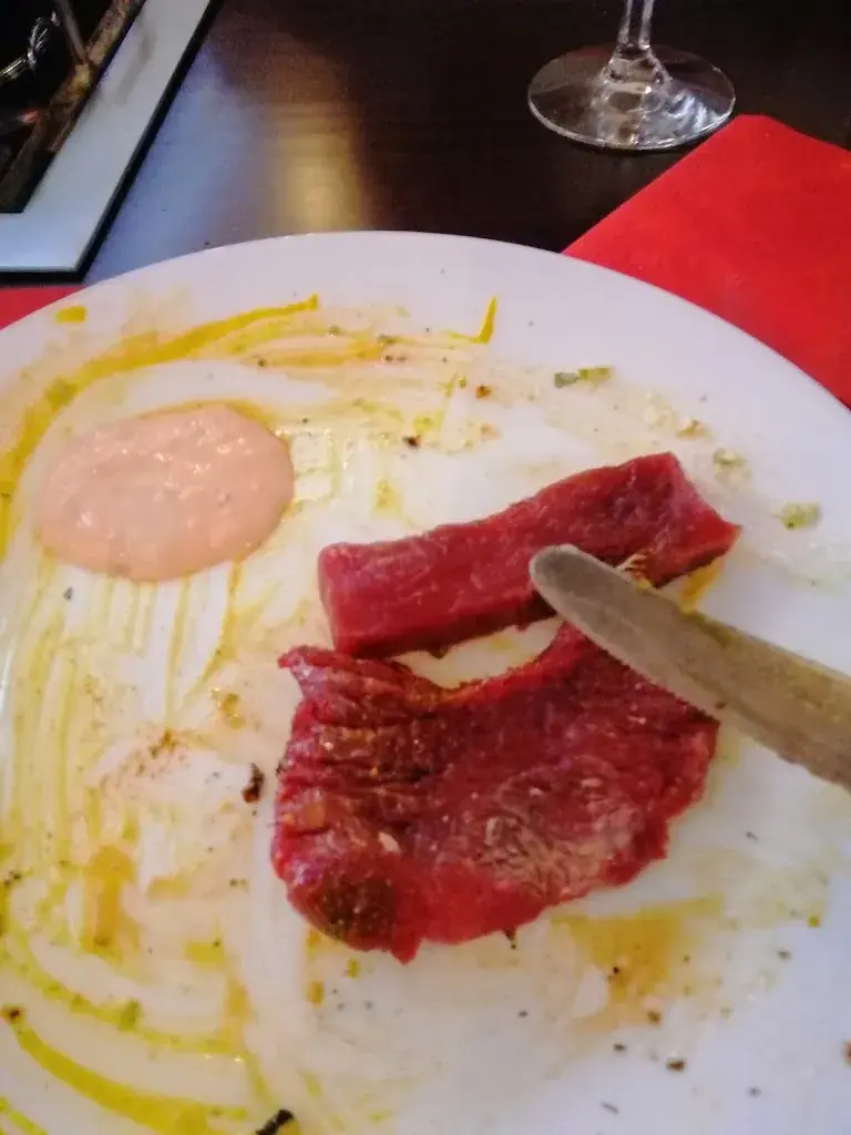 Sabine Dubosson_Buffet de la gare_Evionnaz_avis