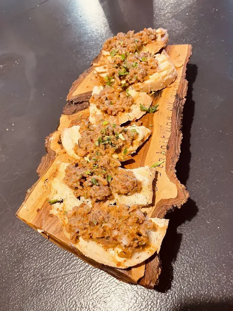 Telmo Correia_Café de la Poste_Evionnaz_review