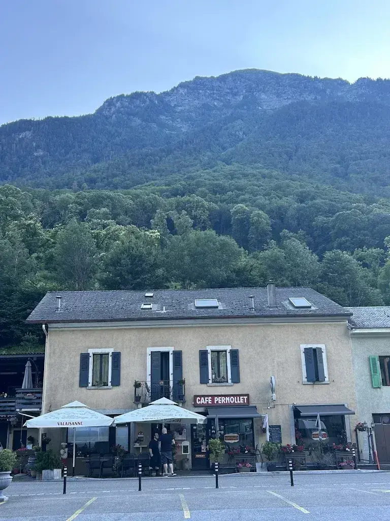 Raymond Guarnieri_B&B Le Pernollet_Evionnaz_recensione