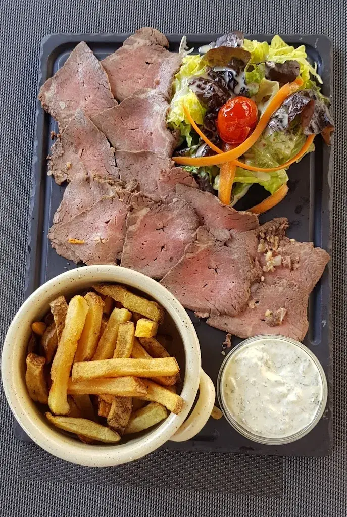 Patricia Gross_Restaurant O'Marais_Salvan_avis