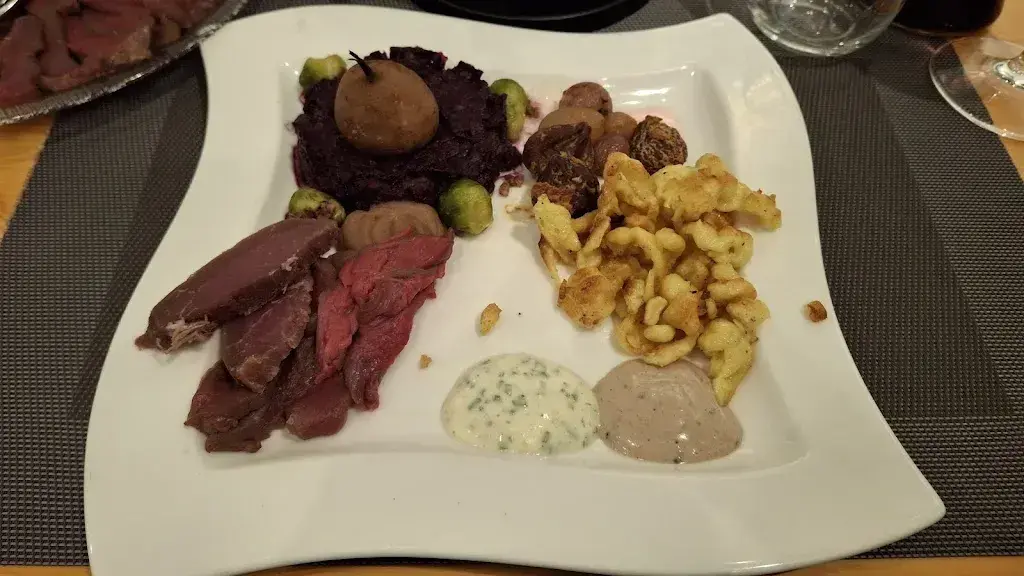 Robin Reeve_Le Châtel Sàrl_Châtel-Saint-Denis_reseña