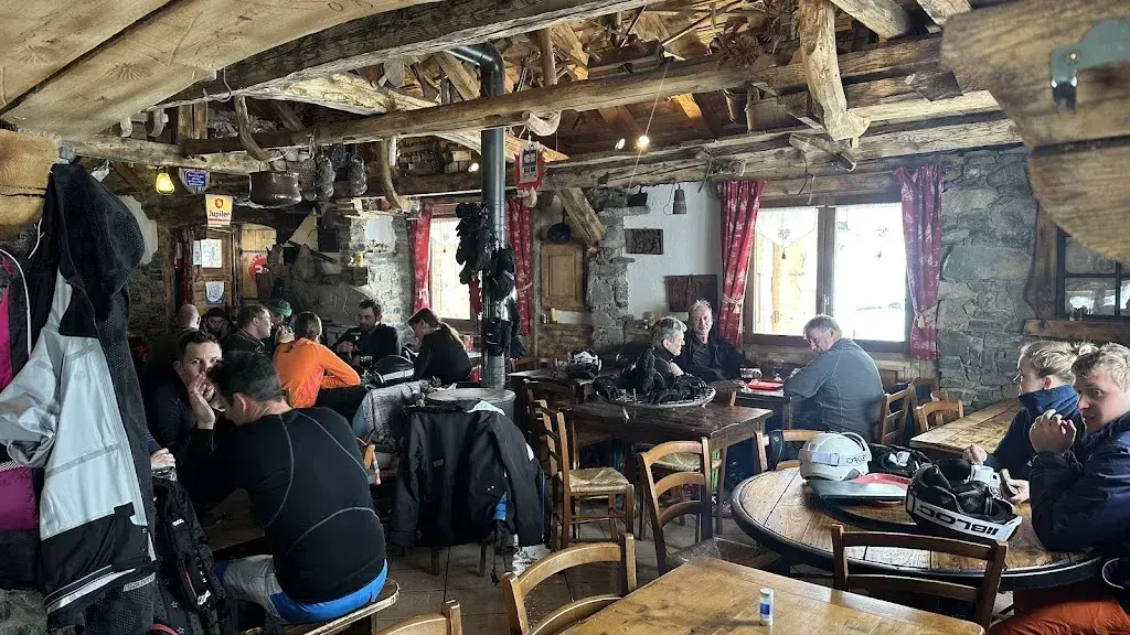 Kim Fletcher_La Ferme des Pistes_France_review