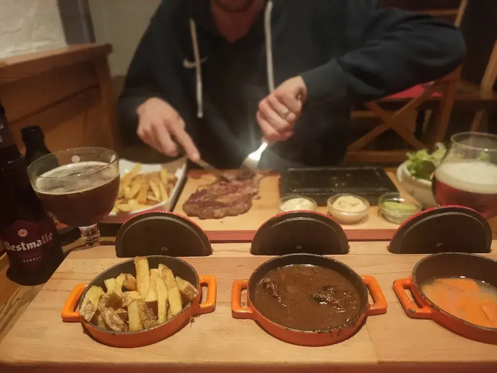 Feli Ne_L'Estaminet - Le Bellevue_Salvan_review