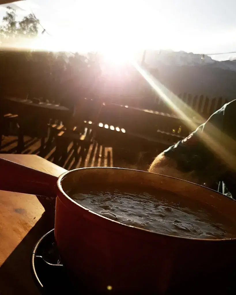 Café des Promeneurs restaurant in Grône