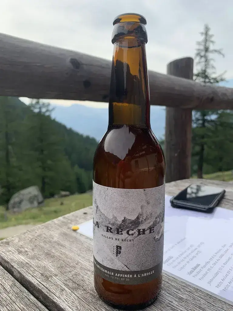 Andrei Tanasie_Buvette de La Lé_Grône_review