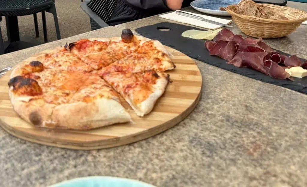 Farah Al-Essa_Auberge, Café et restaurant de l'Union_Lens_review