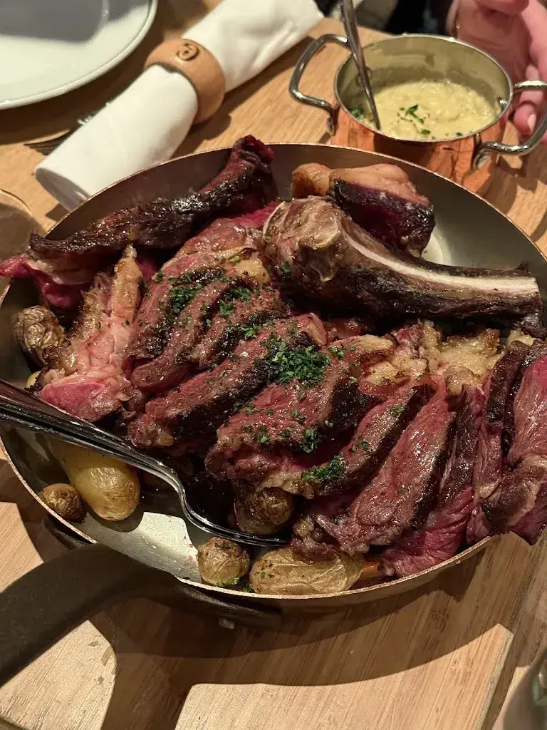 Geno Tavella_Gueuleton - Crans-Montana_Crans-Montana_avis