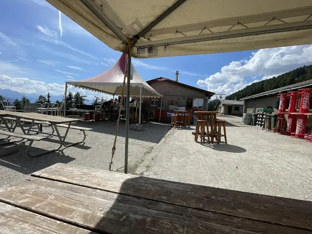 Rolf Zurbrügg_Alpage de Corbyre_Crans-Montana_review