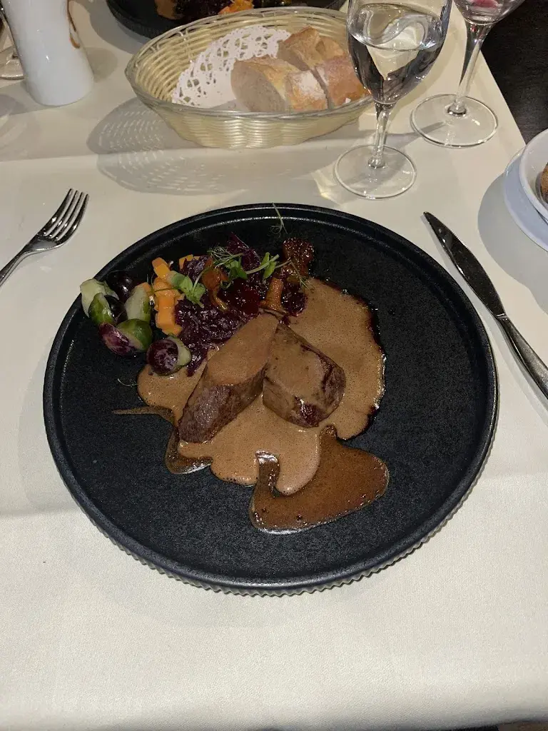 Yana Novikova_Restaurant La Poste_Visp_recensione