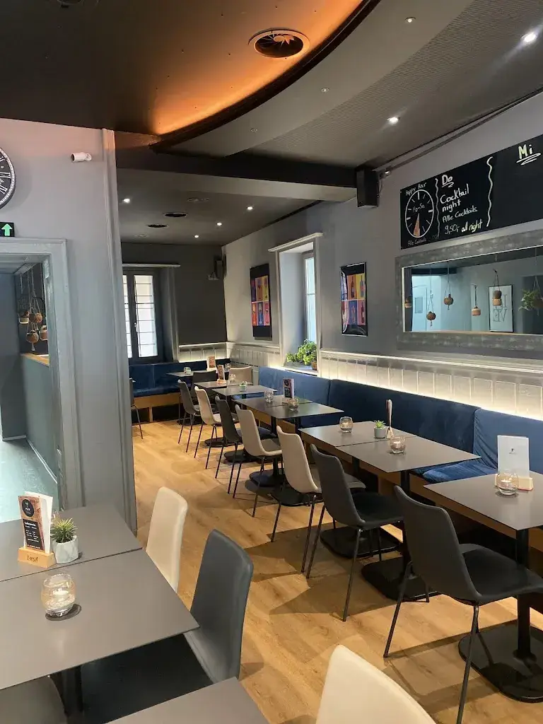 Szymon Borowiec_Fux Cocktails & Soul Food_Visp_review