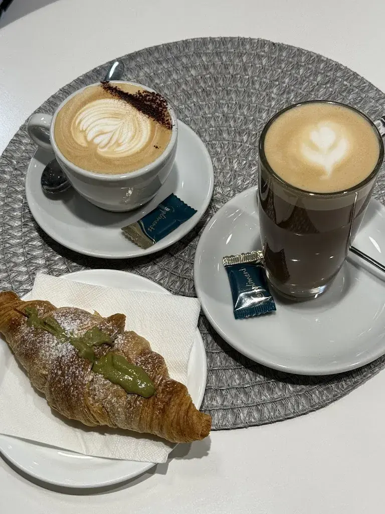 姜13_Focacceria Gelateria Vorrei_Visp_avis