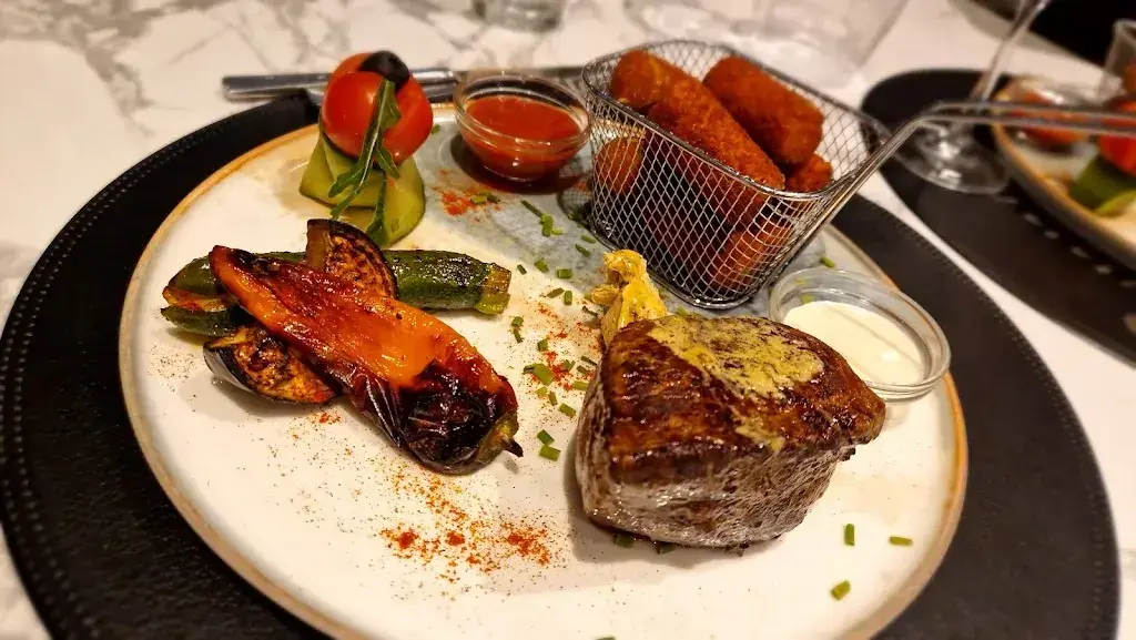 Livia Zimmermann_Pizzeria Restaurant Sunna_Visp_review