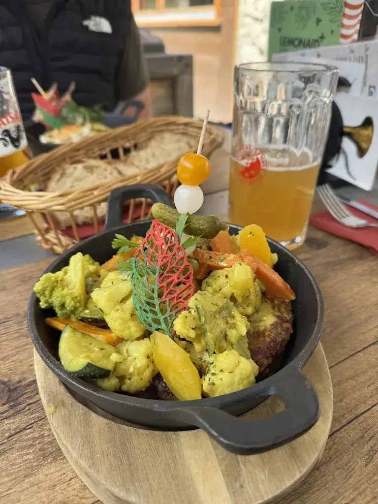 laura turner_La Ferme_Zinal_review