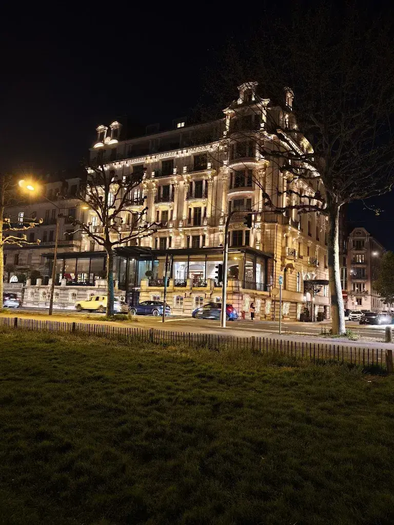 Olivier Vanhaelen_Le Jardinier_Genève_recensione