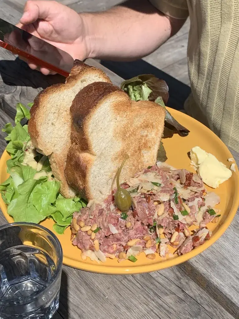 Zhanna Dyachenko_Cabane Illhorn du CAS de Sierre_Chandolin_review