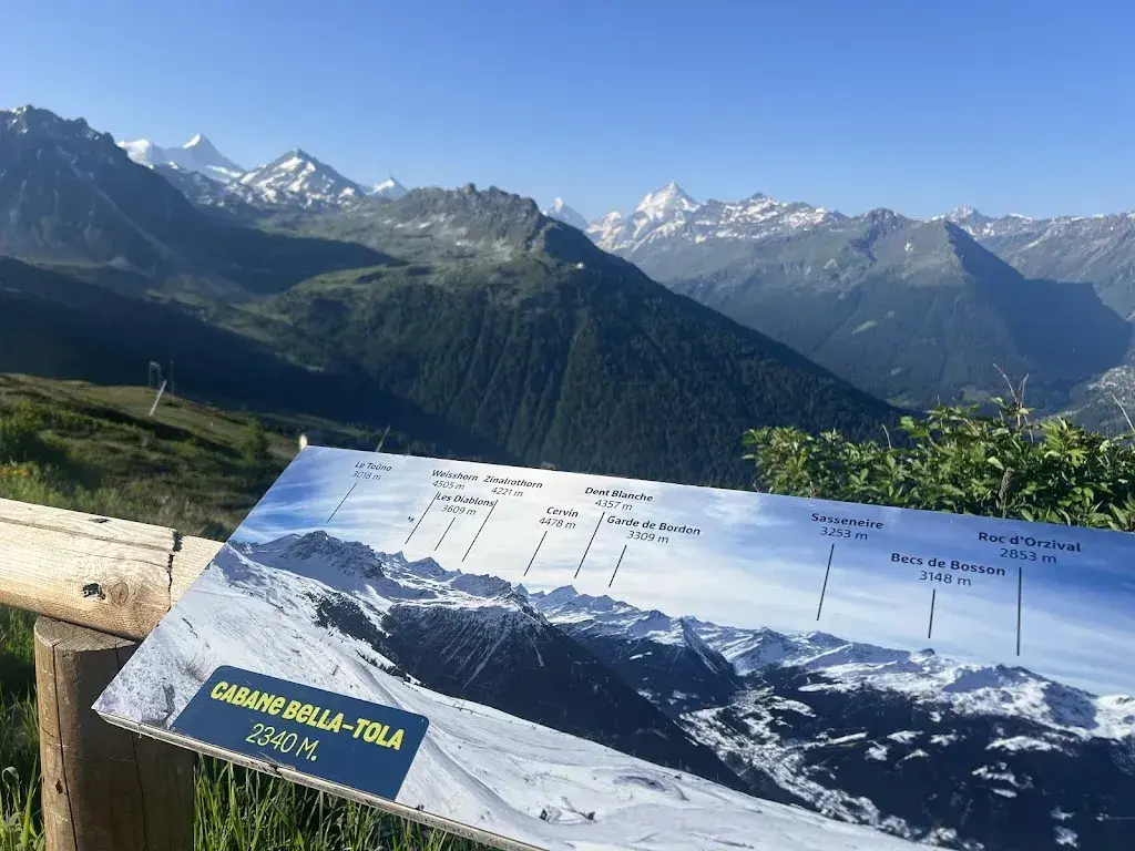 Jennifer Lamb_Bella Tola hut_Saint-Luc_review