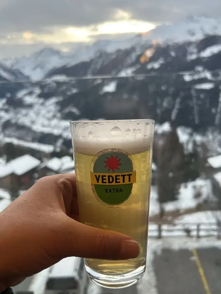 Alexander Sultan-Khan_Le Panoramik_Saint-Luc_review