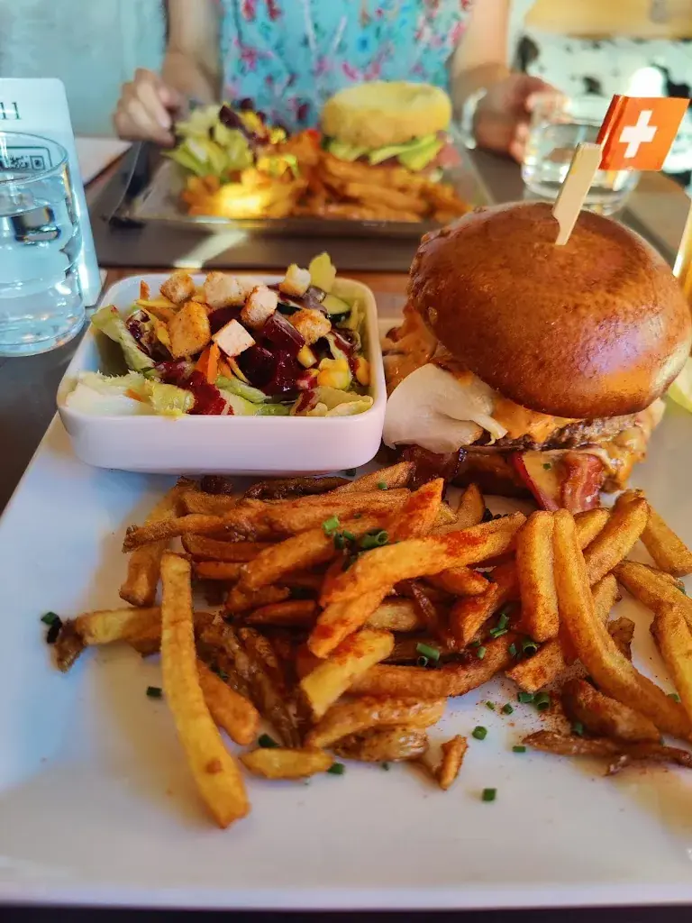 Gabriel D. _Le Prilet_Saint-Luc_review