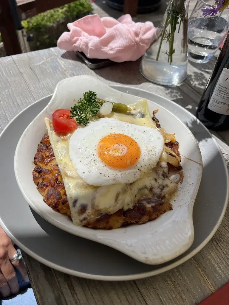 Edouard Moreels_Mayen de la Cure_Crans-Montana_avis