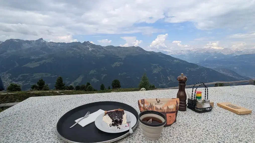 Oleksii Kravchuk_Hôtel Weisshorn_Saint-Luc_review