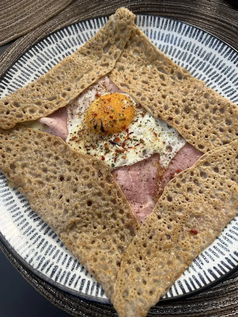 Jennifer Lamb_Restaurant Le Dahu_Zinal_review