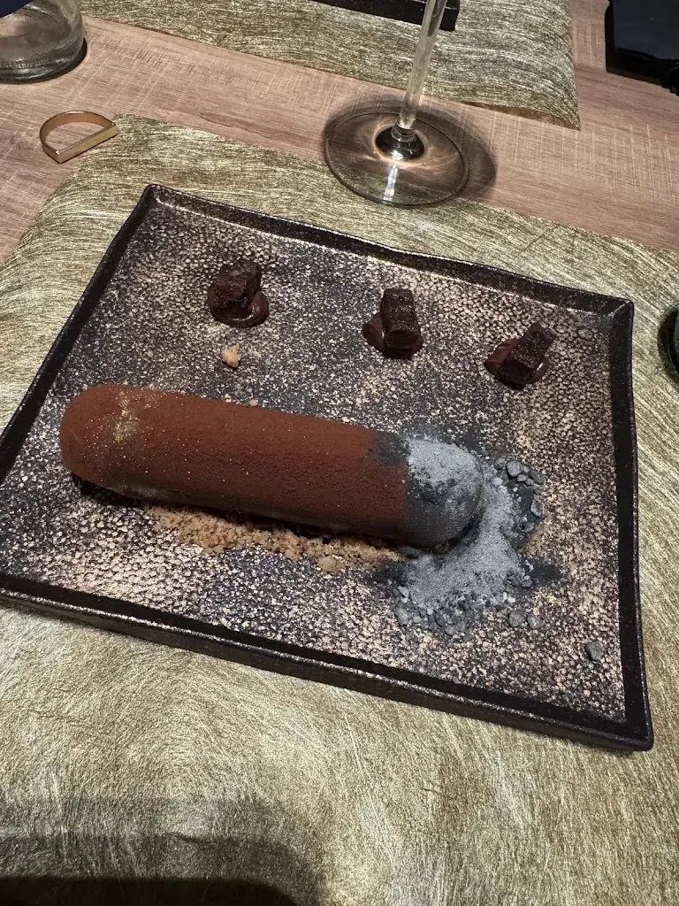 Regina Barrón Mejorada_Au Terminus_Sierre_reseña