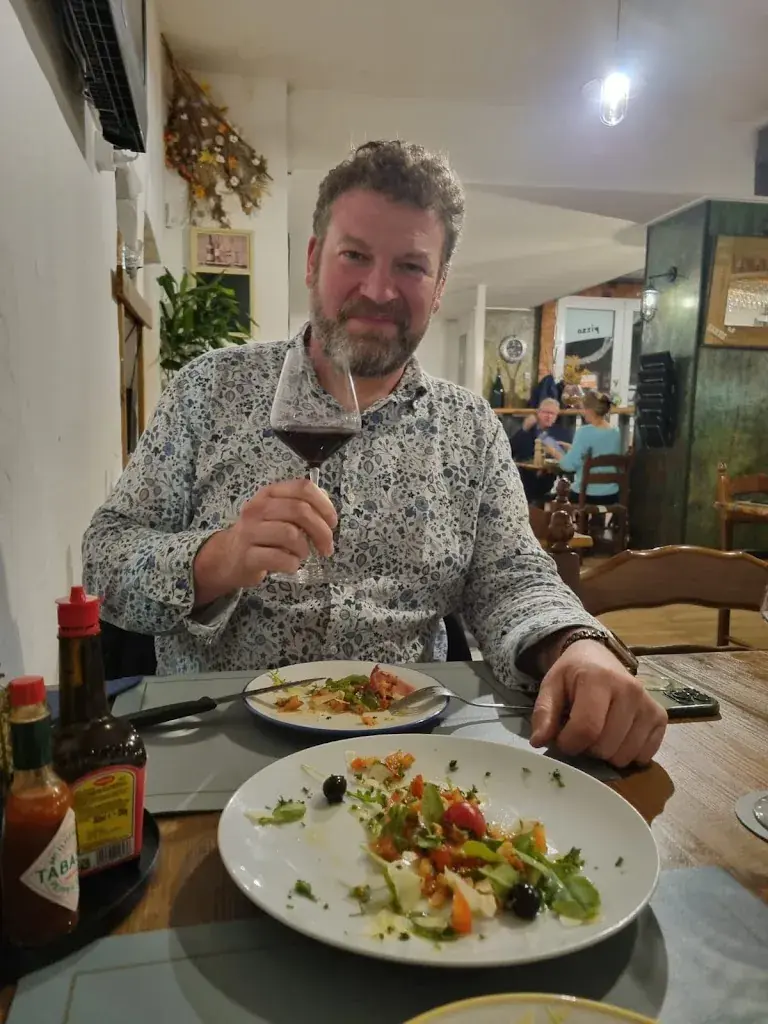 Simon O'Rourke_Restaurant pizzeria du monde_Le Locle_review