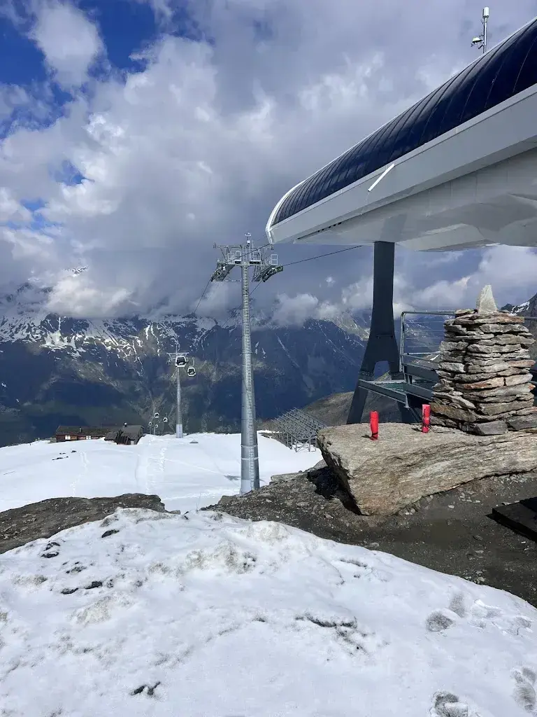 Domingo Silvas_Bergrestaurant Hohsaas_Saas-Grund_recensione