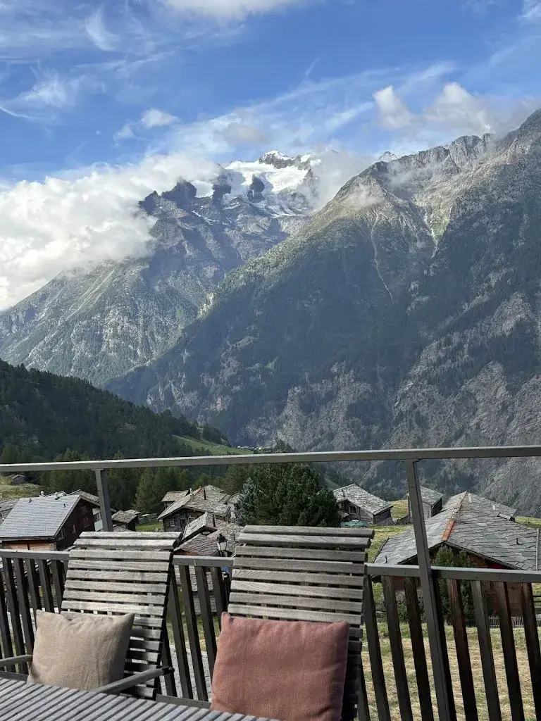 Peter_Hotel-Restaurant Alpenblick_Staldenried_review