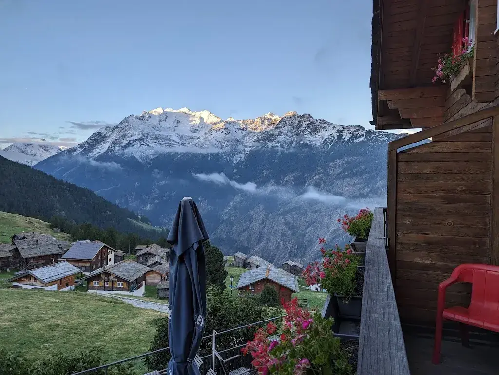 Raymond Ricciardi_Hotel-Restaurant Alpenblick_Staldenried_review