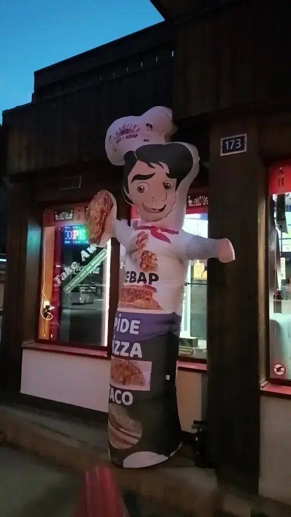 Marco Romeo Abarth_Charisma Pizza & Kebap Täsch_Täsch_review