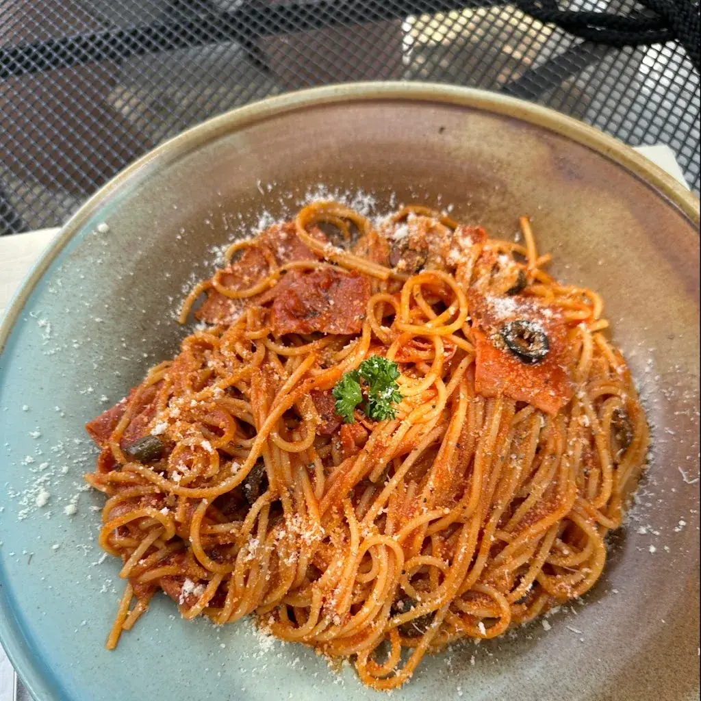 Thitari W_Café du Pont_Boudry_review